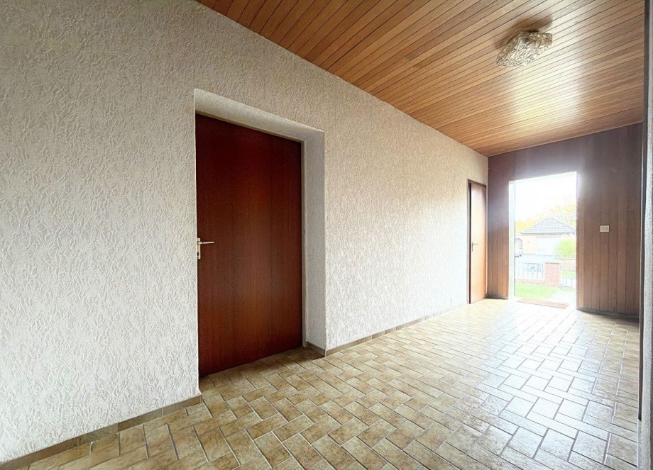 19 Nebeneingang _ Flur Einfamilienhaus Bassum