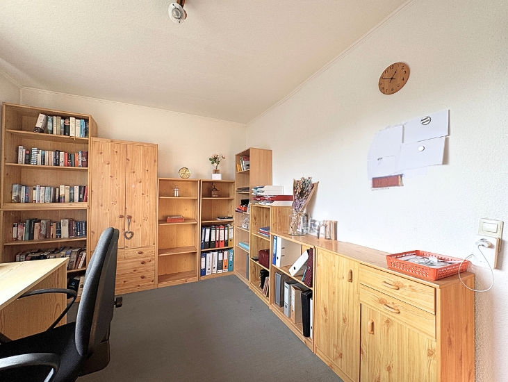 17 Arbeit _ Kind Einfamilienhaus Riede