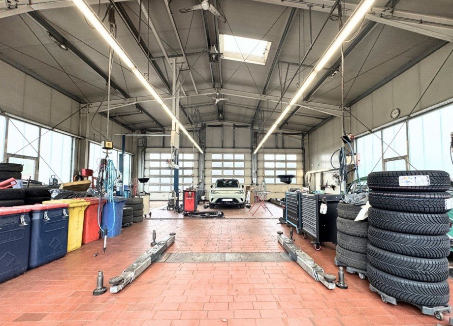 18 Werkstatthalle 3 _ Hebeb�hne (festverbaut) sonstige Thedinghausen