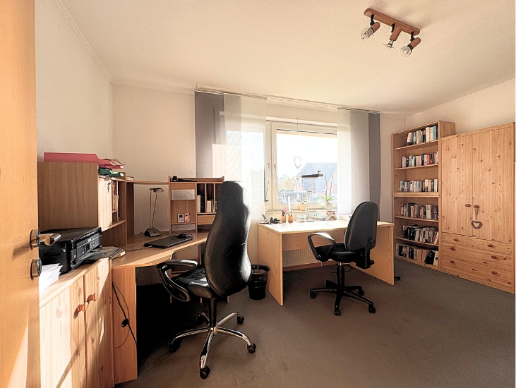 16 Arbeit _ Kind Einfamilienhaus Riede