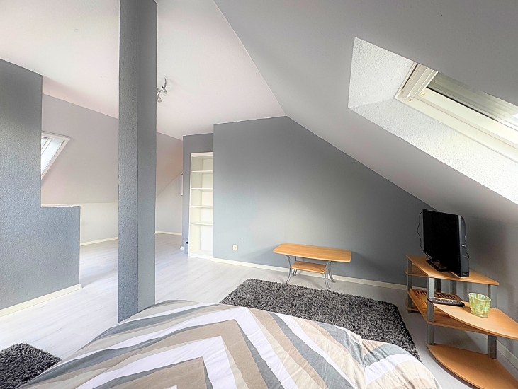 24 Kind (2) OG Einfamilienhaus Riede