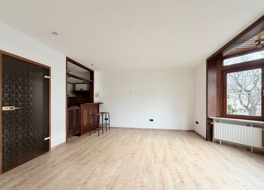 12 Wohnzimmer Etagenwohnung Bremen