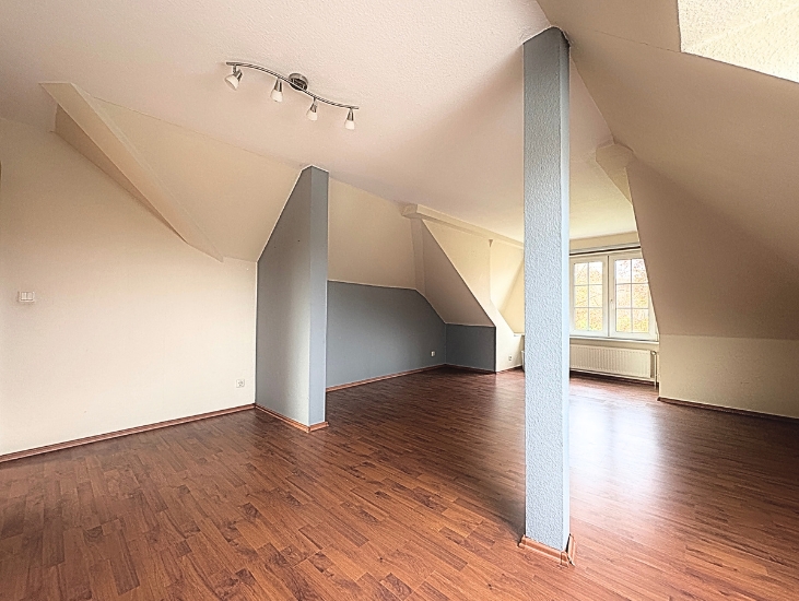 27 Kind (2) OG Einfamilienhaus Riede