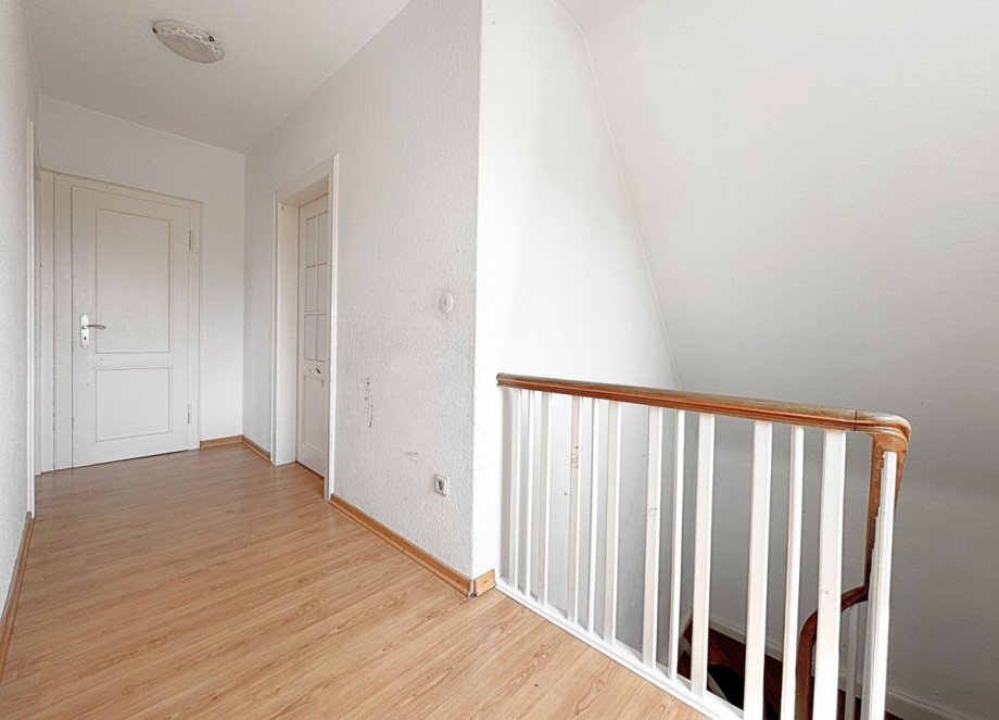 16 Flur OG Doppelhaush�lfte Martfeld