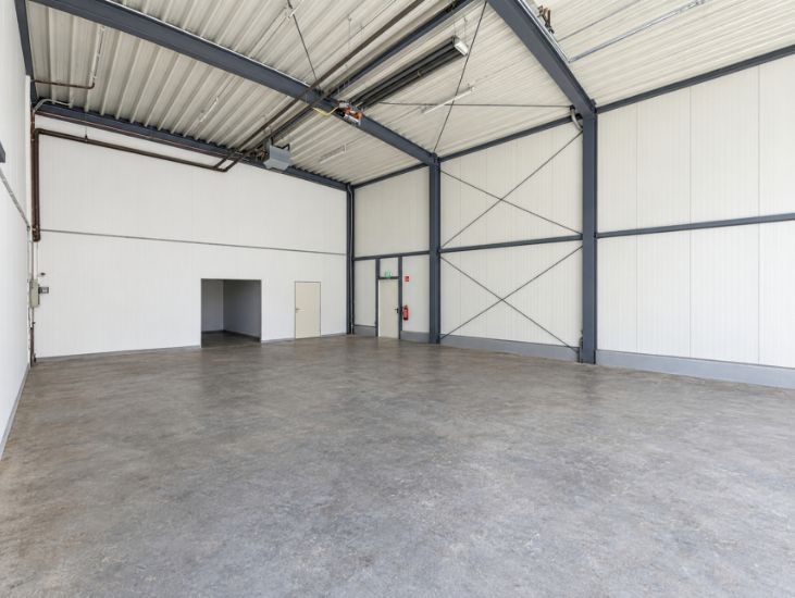 18 Gewerbehallen Lager Stuhr