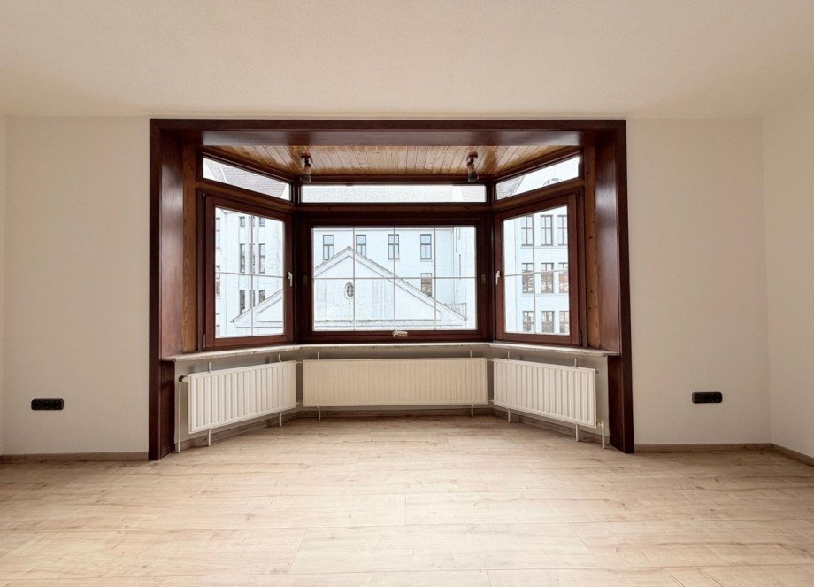 08 Wohnzimmer _ Erker Etagenwohnung Bremen