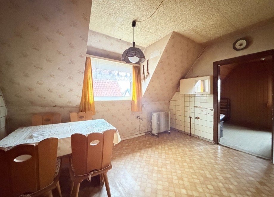 24 Zimmer (1) OG Einfamilienhaus D�rverden