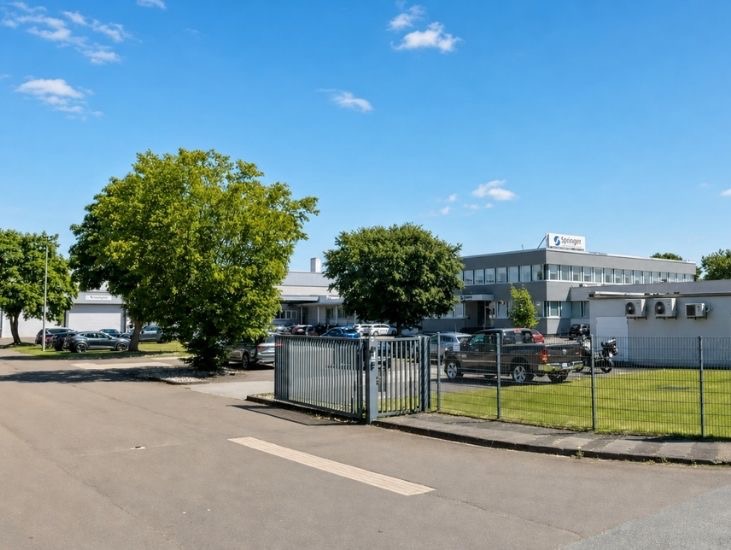 04 Zufahrt Lager Stuhr