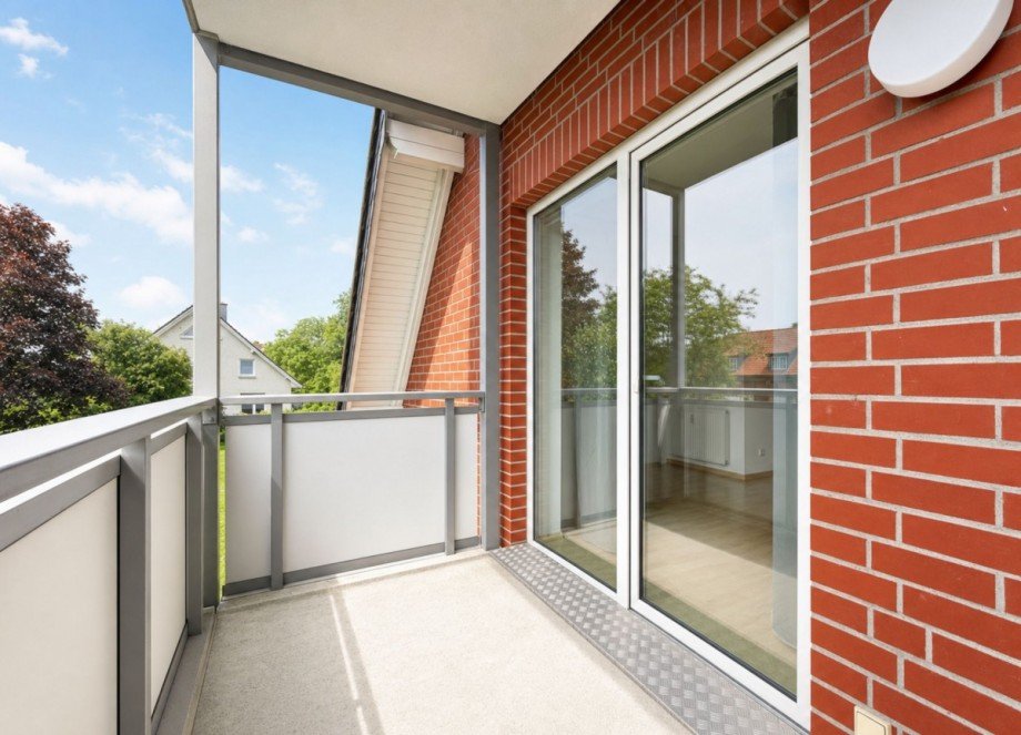 23 Balkon Etagenwohnung Blender