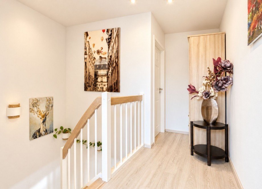 23 Flur OG Einfamilienhaus Emtinghausen