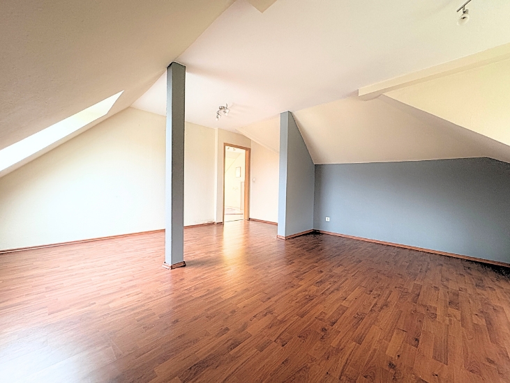 26 Kind (2) OG Einfamilienhaus Riede