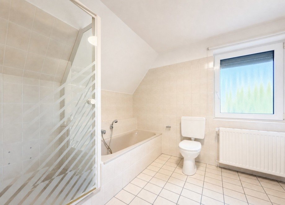 34 Bad OG Zweifamilienhaus Syke