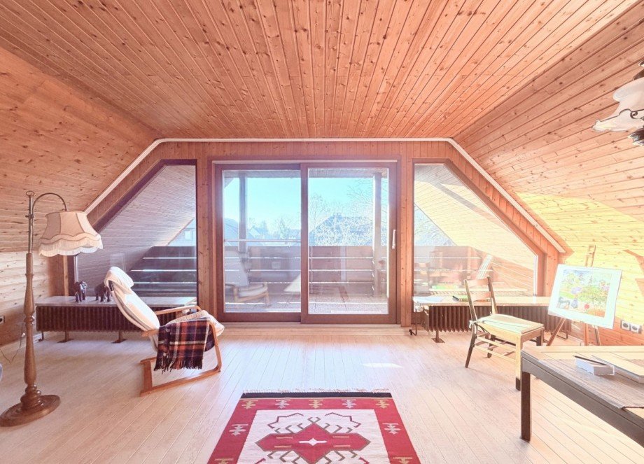 19 Zimmer (1) OG Einfamilienhaus Emtinghausen