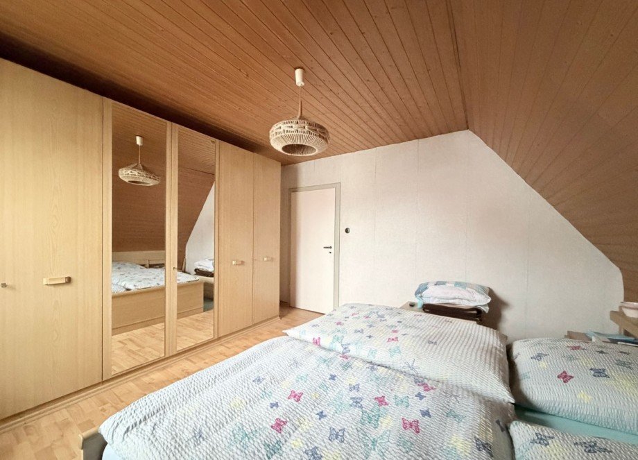 29 Zimmer (3) OG Einfamilienhaus D�rverden